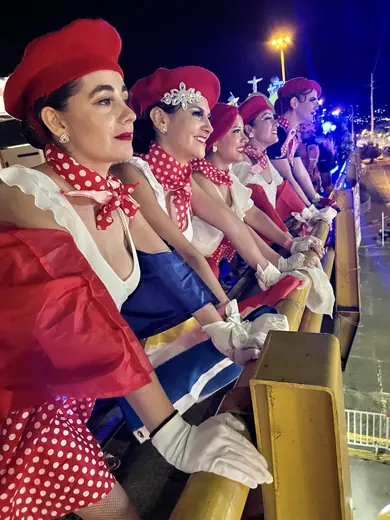 Salsódromo de la Feria de Cali, 2022 : sur le char, de nuit