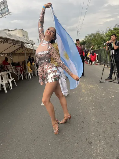 Salsódromo de la Feria de Cali, 2023 : avec le drapeau argentin