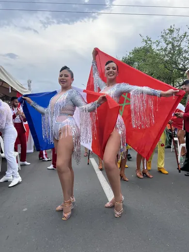 Salsódromo de la Feria de Cali, 2024 : avec le drapeau marocain
